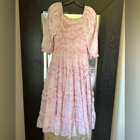 Beautiful and girly pink IVY CITY dress in size Small - Picture 2 of 5